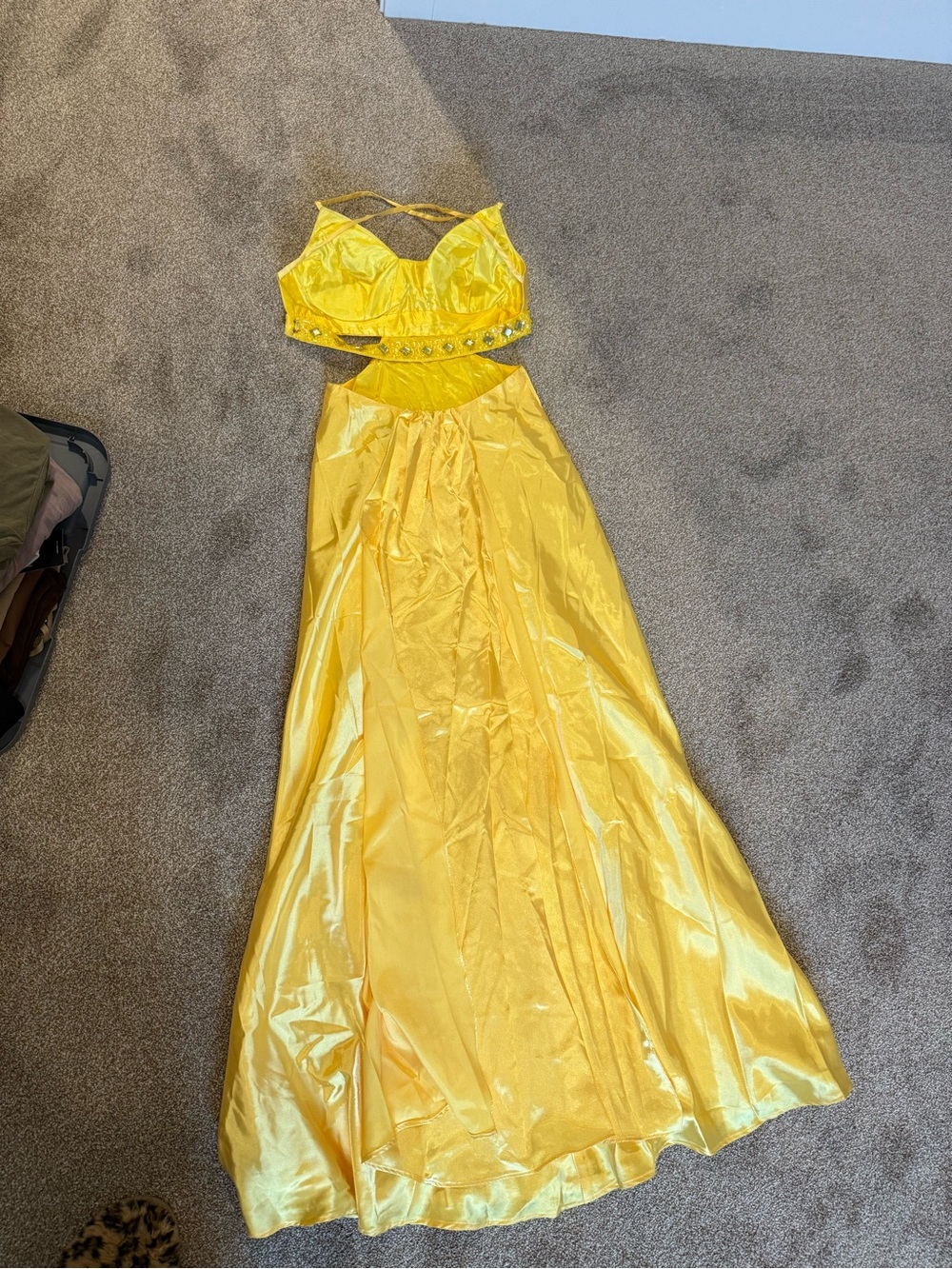 Dave & Johnny Yellow Satin Evening Gown / Prom size 3/4 small
